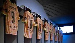Arezzo - Palermo 2-3 finale, esultano i rosanero