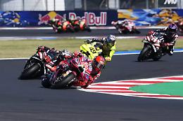 Marc M&aacute;rquez trionfa al Gran Premio di San Marino: Alex secondo, Acosta terzo