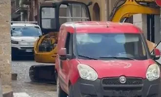 Colpo fallito al bancomat di piazza Cordova: arrivano i carabinieri e i ladri fuggono