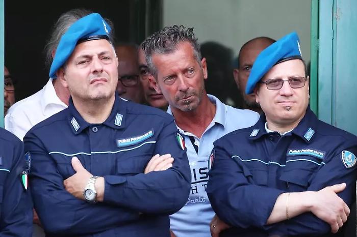 Delitto Yara Gambirasio, la Corte d'Assise si riserva sulle nuove analisi: difesa Bossetti chiede la ripetizione del dna della vittima